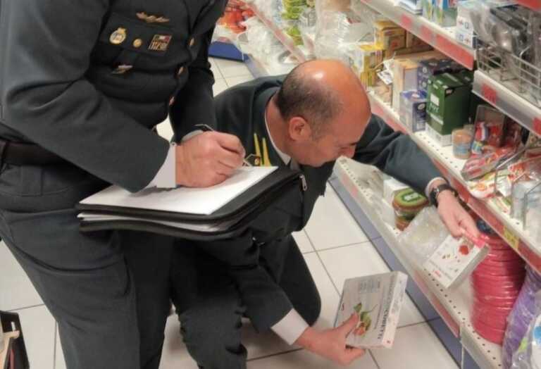 Sequestrati oltre 1,3 milioni di prodotti pericolosi nel Tarantino: nei guai 11 commercianti