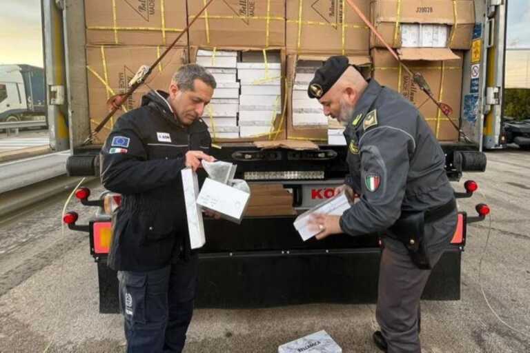 Bari, sequestrate 120mila scarpe introdotte illegalmente in Italia: sei denunce
