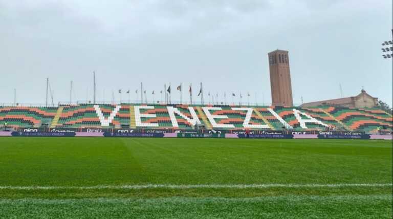 Scontri prima della partita contro il Venezia, il Bari condanna le violenze: «Questo non è tifo»