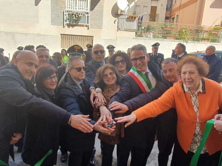 Canosa di puglia, inaugurato il “Centro Servizi per Famiglie” in un bene confiscato alla criminalità – FOTO