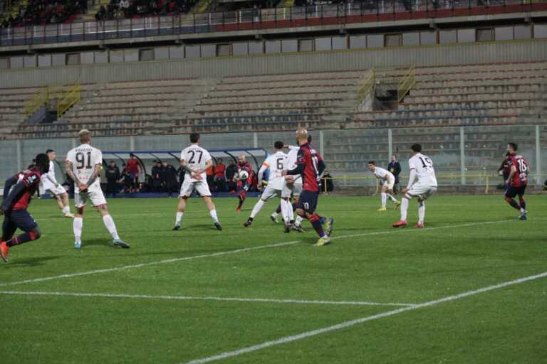 Il Taranto bloccato dal Sorrento: finisce a reti bianche allo “Iacovone”