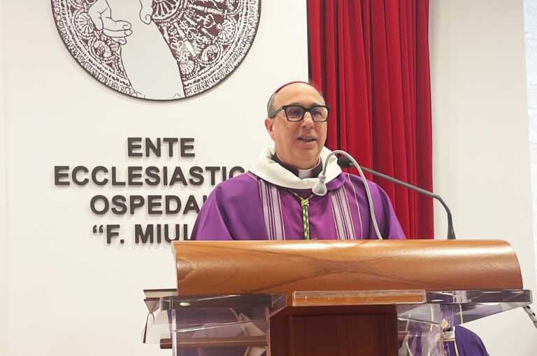Acquaviva, prima messa del vescovo Russo all’ospedale Miulli: «Assicurare competenza e disponibilità»