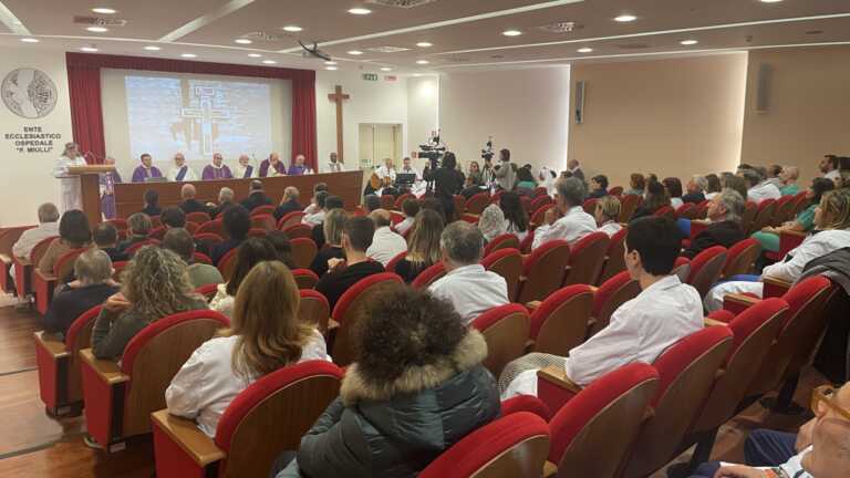 Galleria foto 'Acquaviva, prima messa del vescovo Russo all’ospedale Miulli: «Assicurare competenza e disponibilità»' - foto 1