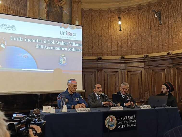 Dall’Iss a Bari, Villadei incontra gli studenti: «Lo Spazio è strategico per la Puglia» – VIDEO
