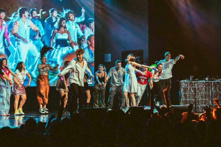 “Teenage Dream”, un salto nel 2000 con le canzoni più amate dalla generazione Z