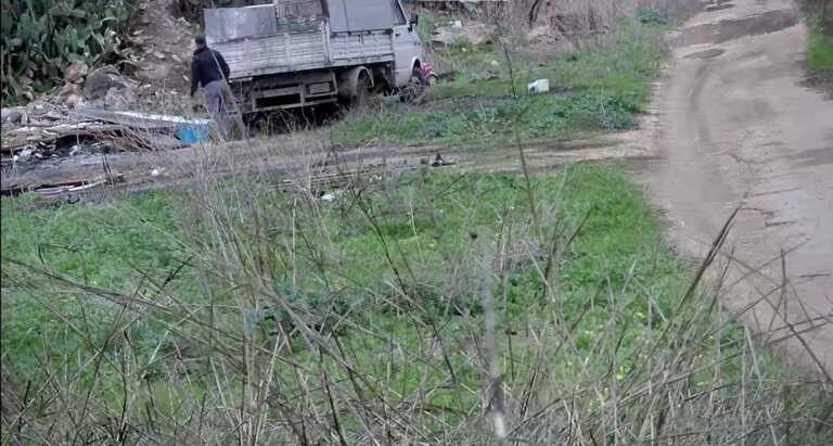 Andria, ripreso mentre abbandona rifiuti in campagna: denunciato un 50enne