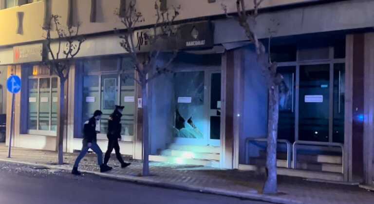 Boato nella notte a Trani: assalto al bancomat della Banca del Mezzogiorno