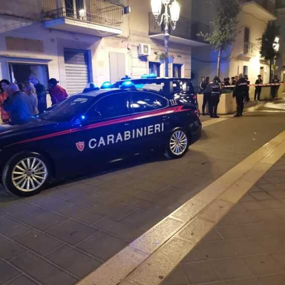 Bomba in una gioielleria in pieno centro a San Giovanni Rotondo: ferita una persona Bomba in una gioielleria in pieno centro a San Giovanni Rotondo: ferita una persona