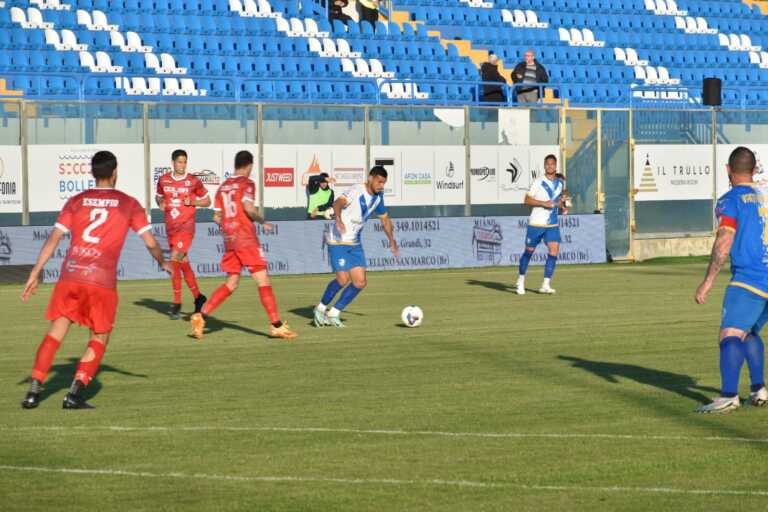 Il Brindisi si congeda dalla Serie C con una sconfitta davanti ai suoi tifosi