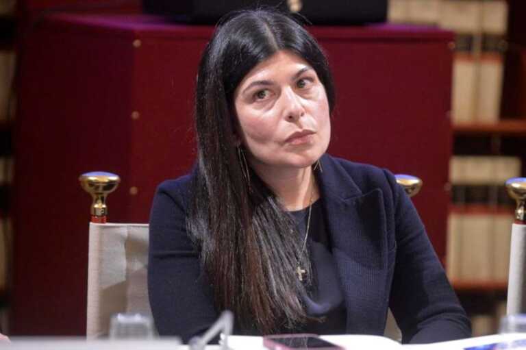 Audizione di Emiliano, l’Antimafia accelera: il governatore pugliese convocato per il 2 maggio