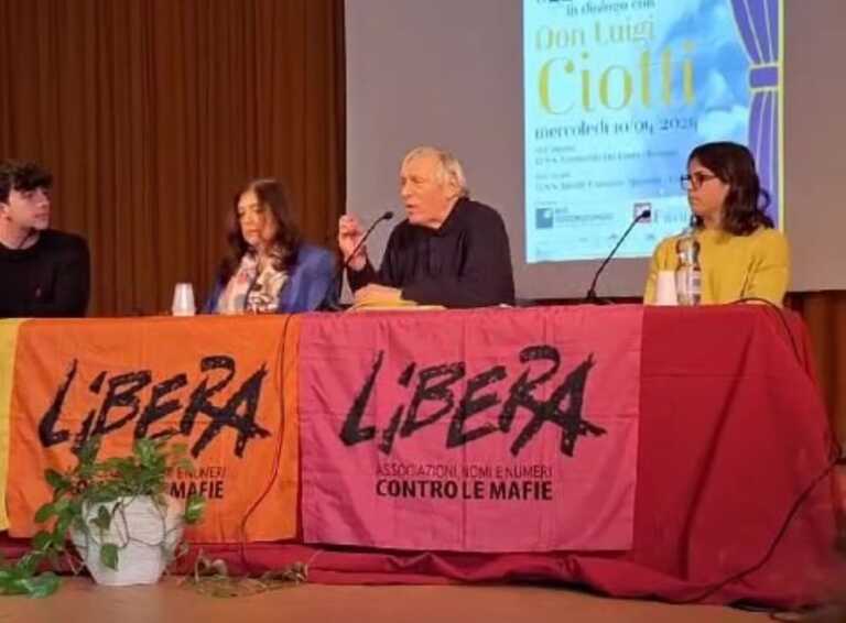 Don Ciotti in Puglia lancia l’allarme: «Corruzione e mafie sono state normalizzate. Lottare contro l’omertà»