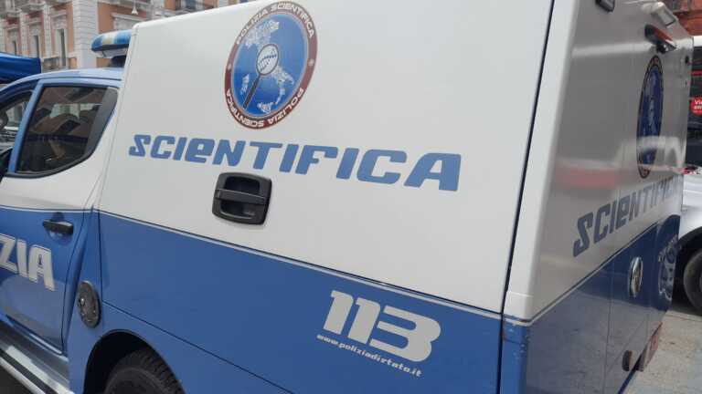 Si spara ancora a Bari: colpi a salve seminano il panico in via Magna Grecia nel rione Japigia