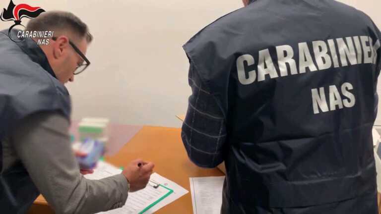 Farmaci rubati in un deposito di Modugno e rivenduti su WhatsApp: 20 indagati – VIDEO