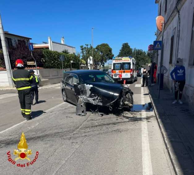 Brindisi, perde il controllo dell’auto e abbatte il muro di cinta di uno stabile: ferito il conducente