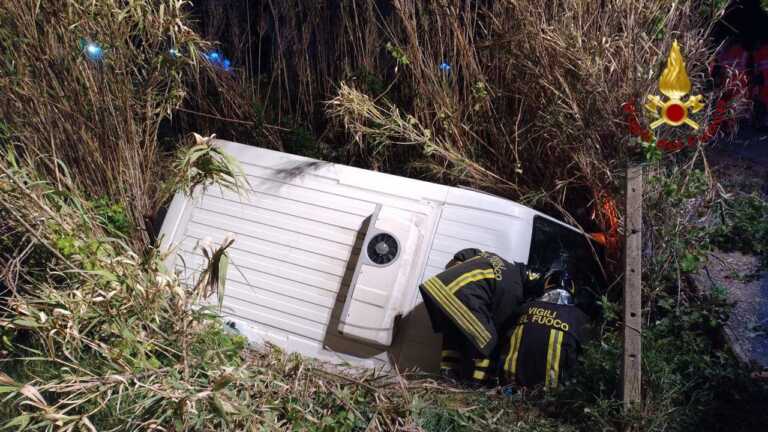 Finisce fuori strada con il furgone: 65enne di Palo del Colle muore a Tolve