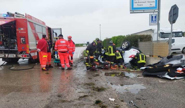 Mamma e figlio morti sulla statale 100: a Palagiano lutto cittadino. Al Mit un incontro sulla sicurezza