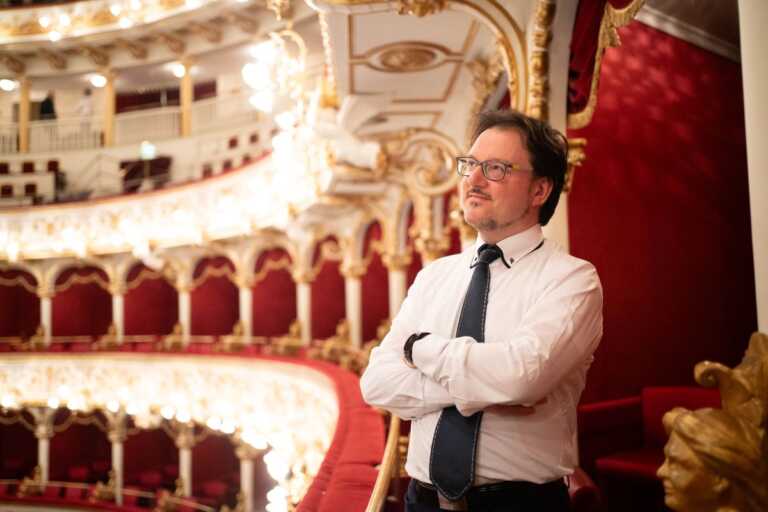 Medved nuovo maestro del coro del Petruzzelli: «Un onore essere in un’istituzione così prestigiosa»