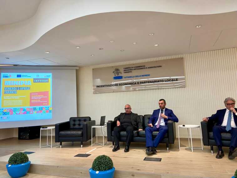 Agevolazioni per micro imprese. Chiude a Taranto il tour MINIPIA. Delli Noci: «Sfida dell’innovazione»