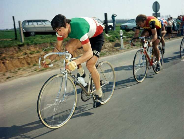Ciclismo, a Bitonto la leggenda Moser: 40 anni fa il suo record dell’ora su pista
