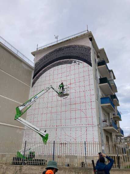 Galleria foto '“SanPArt”, laboratori creativi e 11 murales al San Paolo: procede la linea progettuale dell’archistar Renzo Piano' - foto 4