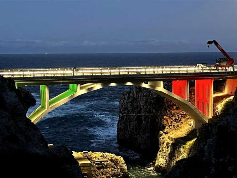 Gagliano del Capo, nuova vita per il ponte del Ciolo: riapre con il tricolore uno dei simboli del Salento