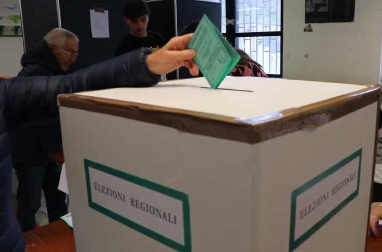 Regionali in Basilicata, il primo giorno affluenza al 37,74% Si vota fino alle 15, poi lo spoglio