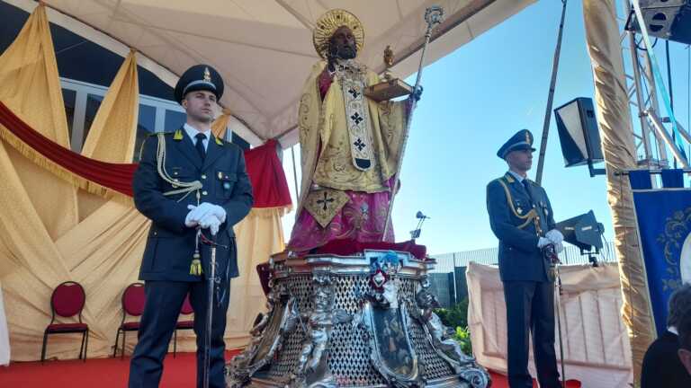 Bari si prepara a San Nicola, Decaro: «Gli chiedo di accompagnare la città in un porto sicuro» – VIDEO