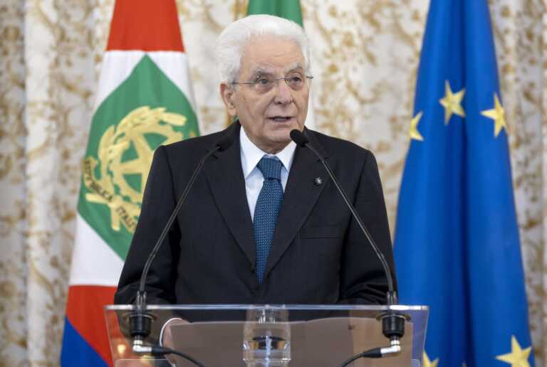 Se la politica cerca l’impunità non resta che sperare in Mattarella