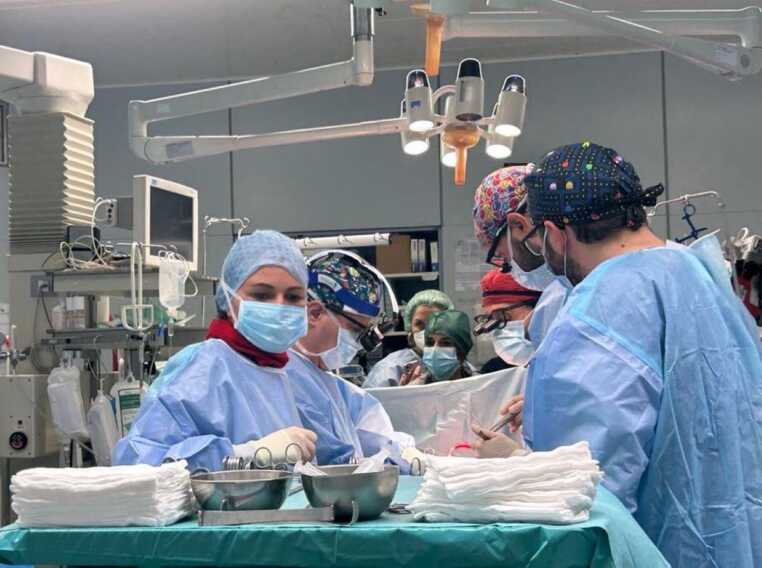 Bari, effettuato il trapianto di cuore numero 200 al Policlinico: a riceverlo un 71enne di Santeramo