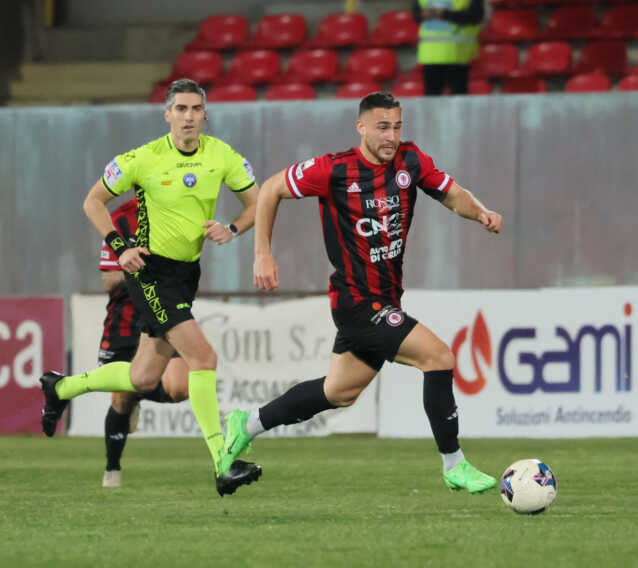 Calcio Foggia, dalla paura alle ambizioni: saltate le trattative con imprenditori locali e americani