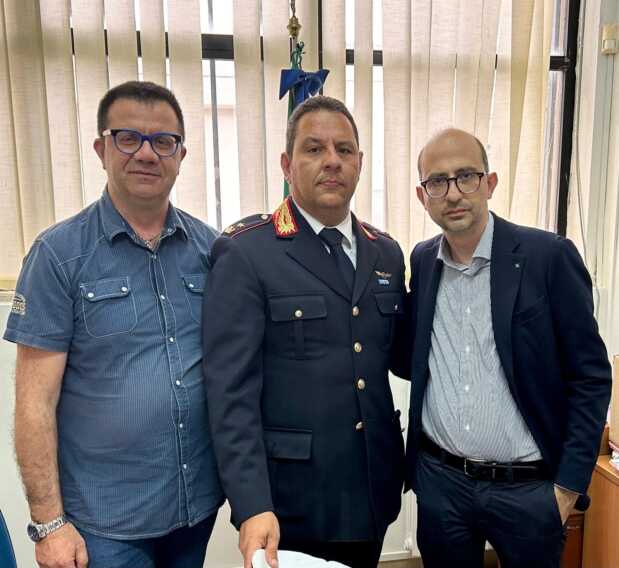 Giovinazzo, aggredito il comandante della polizia locale: aveva invitato un uomo a indossare il casco