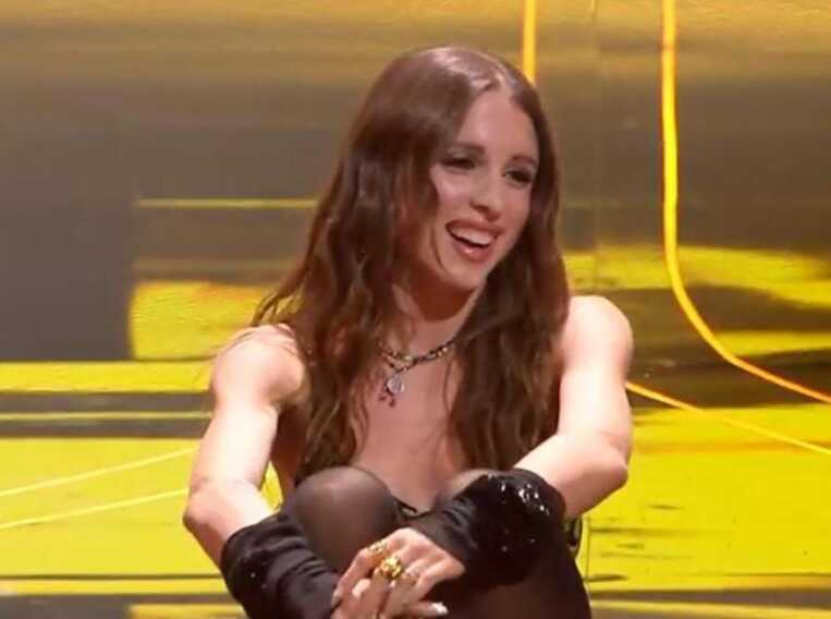 Angelina Mango, arrestato lo stalker che  la perseguitava: l’uomo, un 49enne di Ferrara, era già ai domiciliari