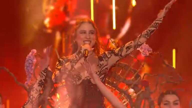 Angelina Mango infiamma la Malmö Arena: l’esibizione della cantante di Maratea all’Eurovision – VIDEO