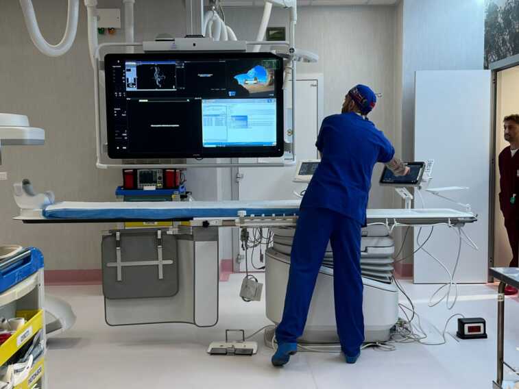 Andria, al “Bonomo” un nuovo angiografo digitale: più precisione e meno radiazioni per i pazienti – VIDEO