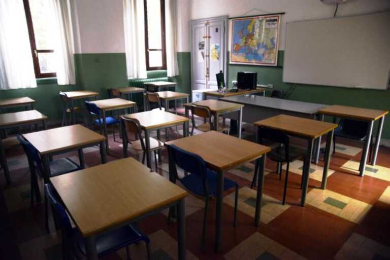 Foggia, insegnante di religione precaria per anni a scuola: il Ministero condannato a risarcirla