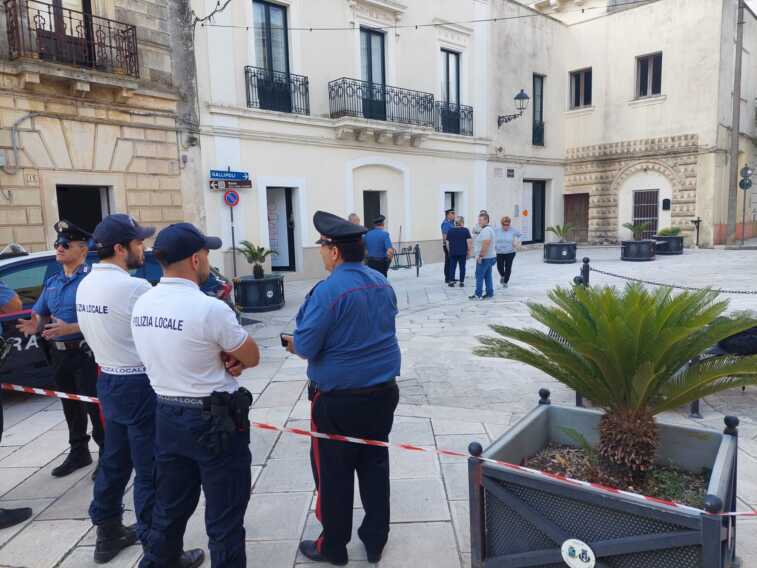 Presicce-Acquarica, secondo attentato davanti a un bar: esplode un ordigno, ingenti i danni