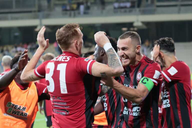 Calcio Foggia, stamattina a Palazzo di Città il punto sulla vendita della società