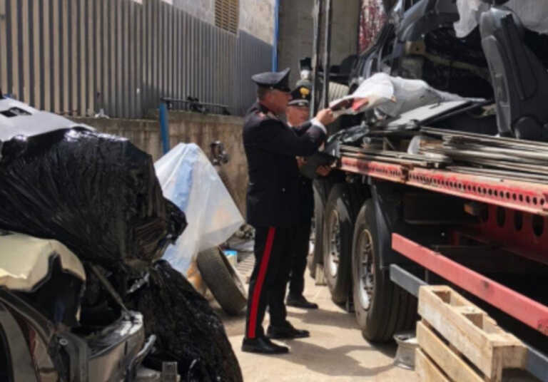 Castellana Grotte, rubano auto di lusso e le rivedono a pezzi: quattro arresti