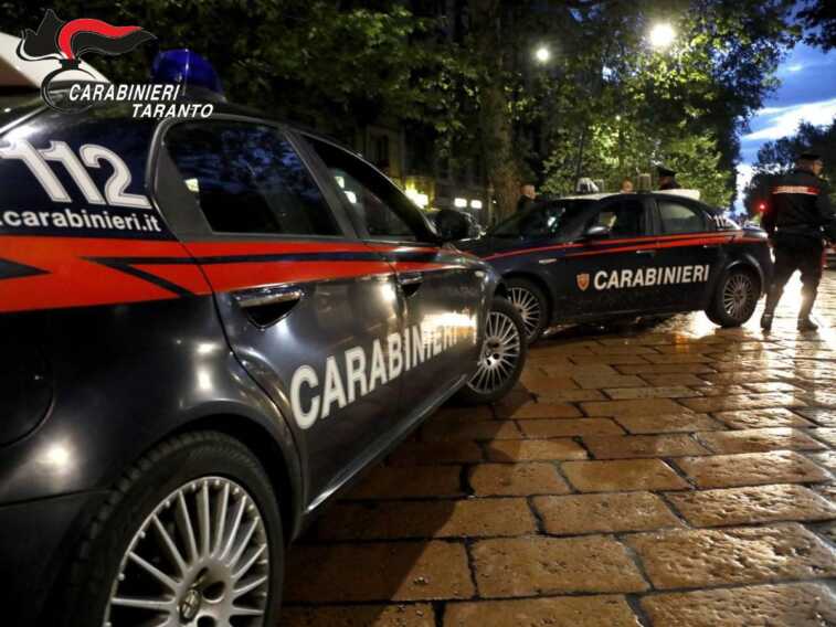Anziana beve candeggina dopo essere stata aggredita dal figlio: 46enne arrestato a Taranto