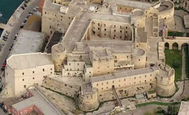 Il G7 in Puglia, in piazza a Brindisi la “cena dei poveri” per l’apertura del vertice