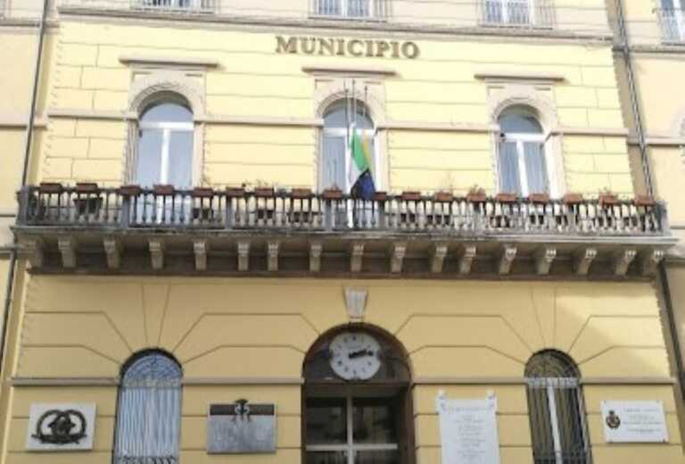 Comunali a Potenza, sarà sfida a cinque. Ma il Pd si spacca: niente simbolo sulla scheda elettorale