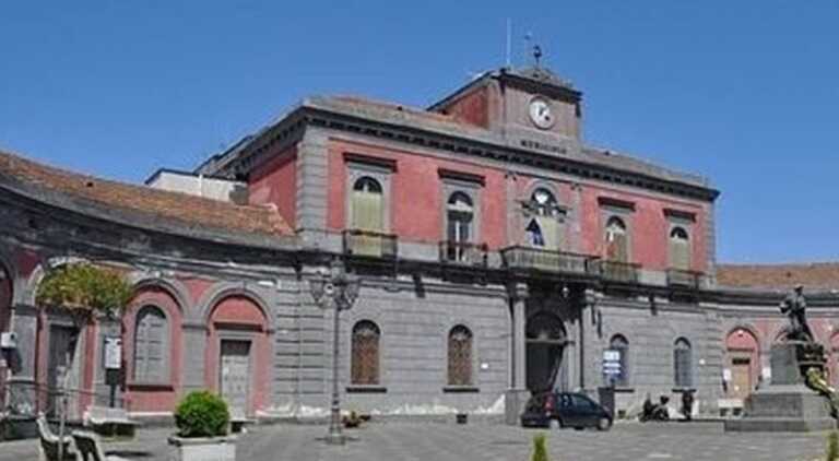 Voti comprati per 30 e 20 euro: sette arresti nel Napoletano per scambio elettorale politico-mafioso