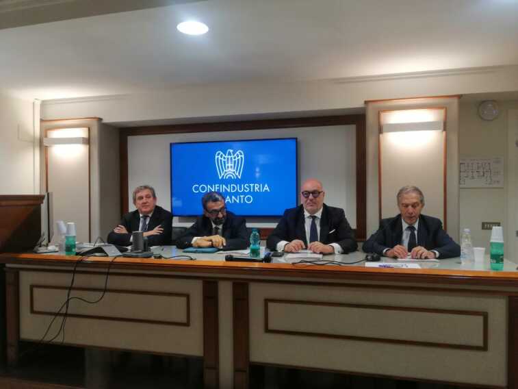 Ex Ilva, confronto tra commissari e indotto: «Pagheremo i crediti della vecchia gestione»