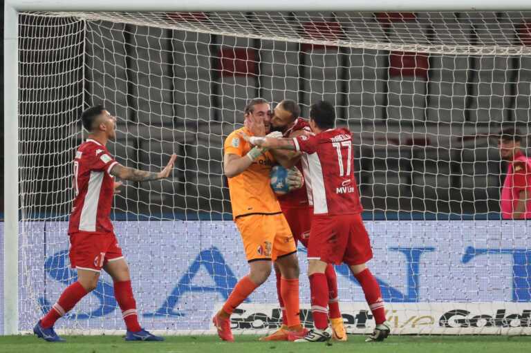 Da terzo portiere a titolare, il grande salto di Pissardo. L’ex preparatore Zotti: «Il Bari investa su di lui»