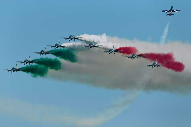 San Nicola, il maltempo ferma le Frecce Tricolori: annullato il sorvolo sul lungomare di Bari