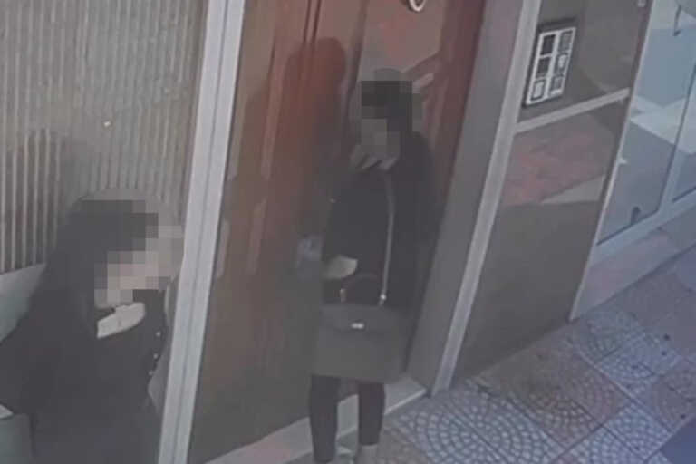 Andria, riprese mentre si introducono in un’abitazione per commettere furti: denunciate due donne – VIDEO