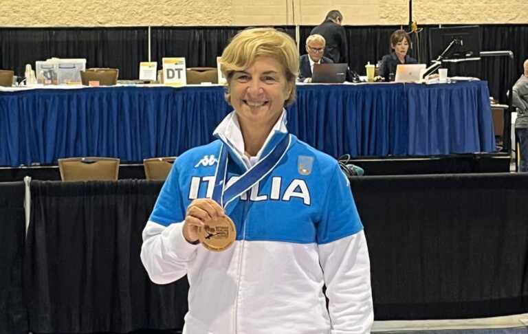 Scherma, Lo Muzio trionfa agli Europei Master: «Il gruppo mi fa sentire giovane»