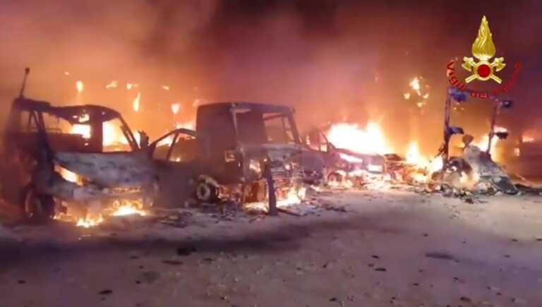 Incendio in un’azienda ittica nella zona industriale Fasano: distrutti sette mezzi – VIDEO