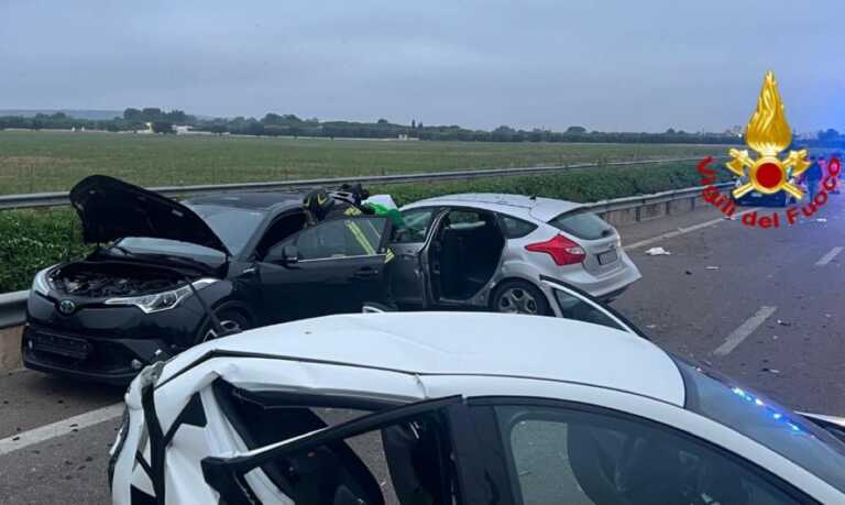 Incidente tra sei auto sulla statale 379 nel Brindisino: undici feriti, due in codice rosso – FOTO