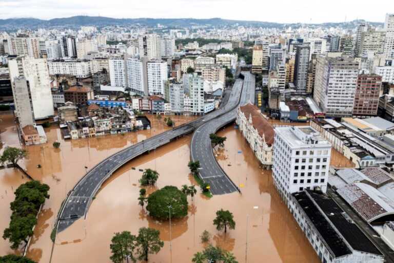 Professore barese scampa all’alluvione a Porto Alegre: «Salvi grazie alla solidarietà dei brasiliani»